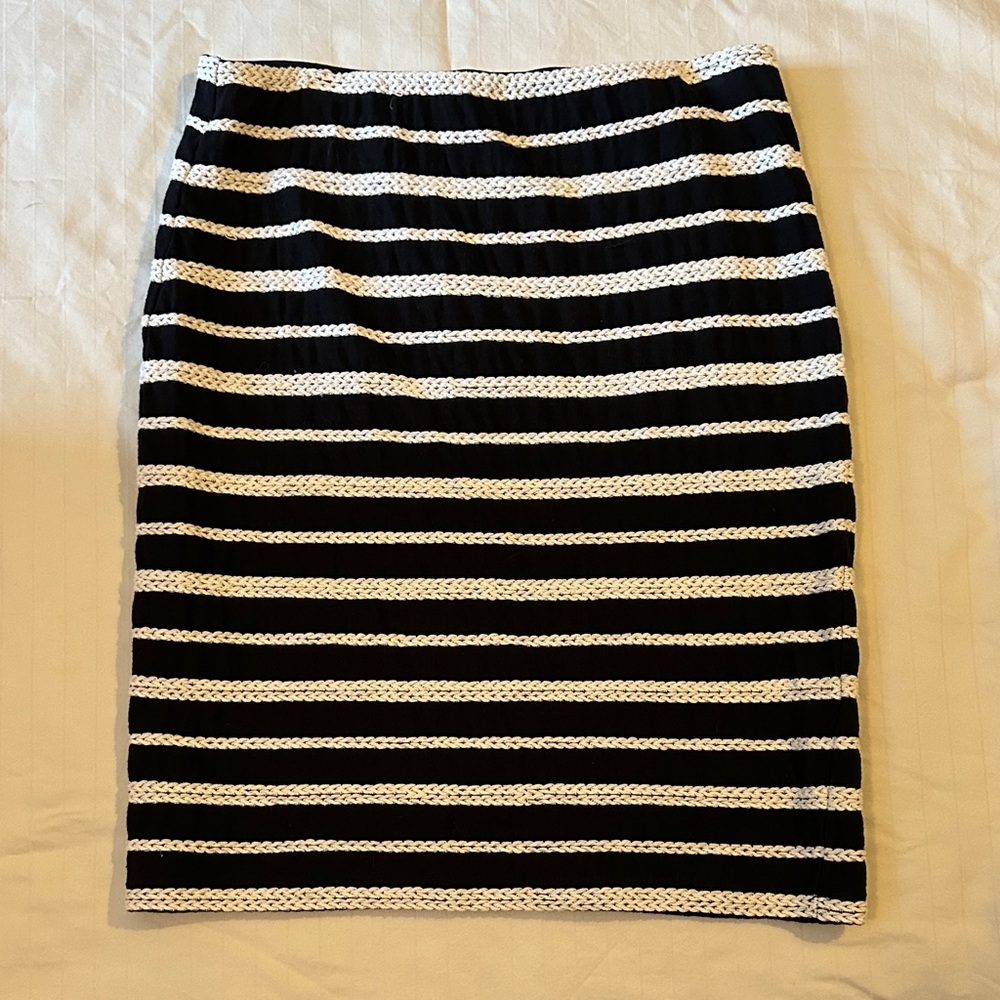 Max Studio Monochrome Striped Pencil Skirt